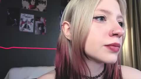 Ariel online show from 03/22/26, 03:37