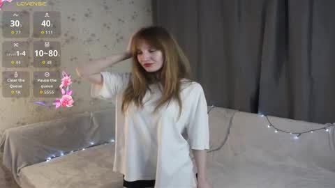 Snapshot of arielnasvish chatting on 01/12/26, 06:46 Hello im Lia online show from 01/12/26, 06:46