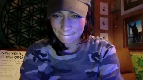 ariel  colin when hes here online show from 01/04/25, 02:35