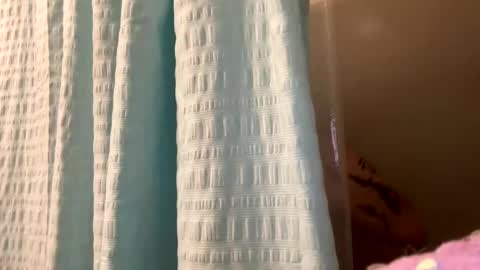 ariel  colin when hes here online show from 01/27/25, 04:09