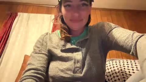 ariel  colin when hes here online show from 09/21/25, 11:06