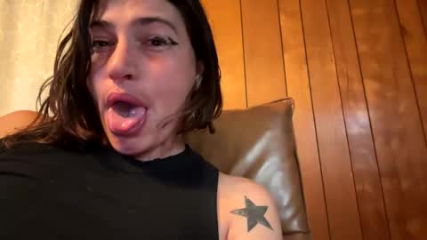 ariel  colin when hes here online show from 10/20/25, 08:42