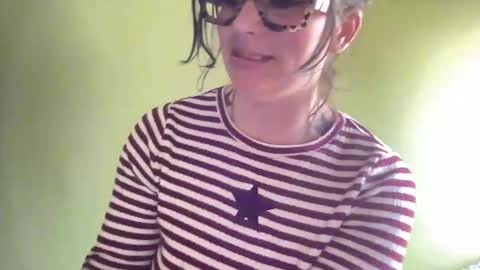 ariel  colin when hes here online show from 02/12/26, 06:36