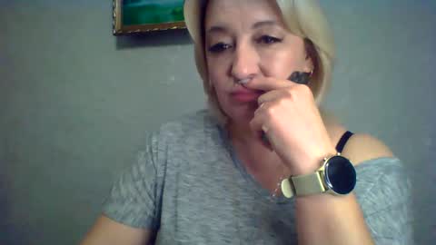 ArielXLoveresss online show from 10/04/25, 08:56