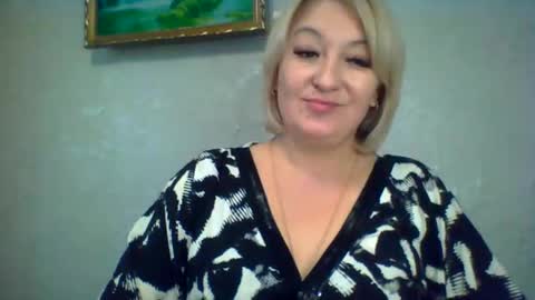 Snapshot of arielxloveresss chatting on 10/30/25, 08:05 ArielXLoveresss online show from 10/30/25, 08:05