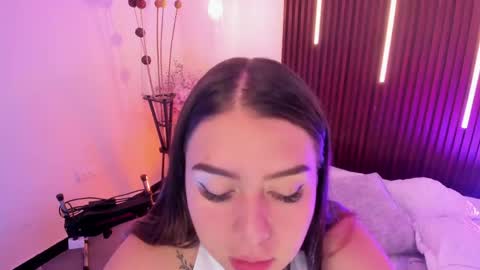 Snapshot of ariianabaker chatting on 04/22/26, 01:45 Arianna online show from 04/22/26, 01:45
