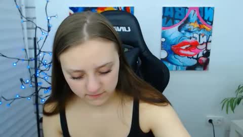 arinabelle online show from 12/01/25, 12:04