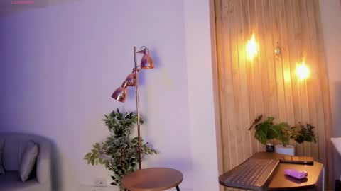 Ari Robert online show from 10/07/25, 02:53