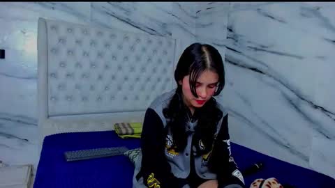 celina online show from 11/25/25, 01:44