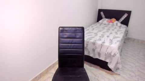 aristena_01 online show from 01/04/25, 03:39