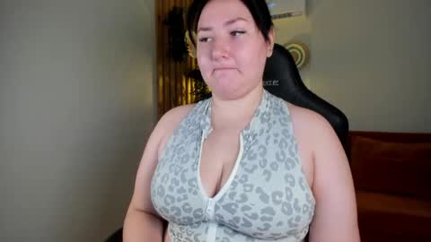 Snapshot of arivoss chatting on 05/22/26, 05:58 AriVoss online show from 05/22/26, 05:58