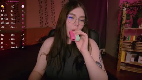 Astrid online show from 11/10/25, 01:59