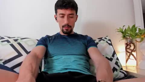 Arley Moren online show from 11/18/25, 06:01