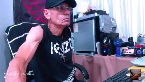 Snapshot of armaduradeacero chatting on 09/13/25, 08:03 armaduradeacero online show from 09/13/25, 08:03