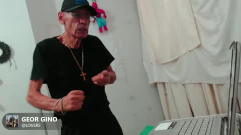 Snapshot of armaduradeacero chatting on 11/01/25, 02:24 armaduradeacero online show from 11/01/25, 02:24