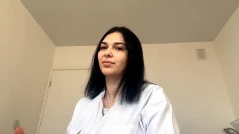 Sofia online show from 10/17/25, 01:25