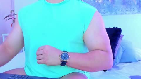   online show from 09/22/25, 05:31