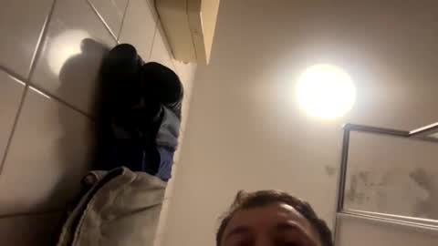 armyskater32 online show from 10/14/25, 08:53