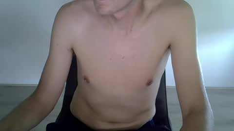Snapshot of arnoanro chatting on 06/24/26, 04:06 arnoanro online show from 06/24/26, 04:06