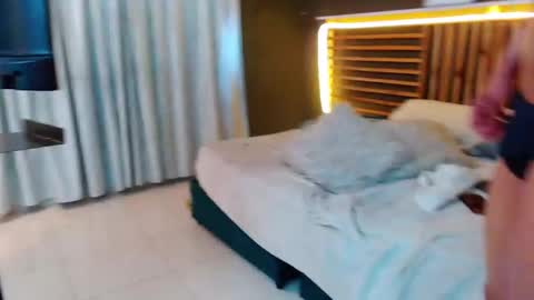 Snapshot of arnoldtaylor chatting on 11/14/25, 09:35 Arnold online show from 11/14/25, 09:35