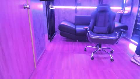 Arohom Lester online show from 01/13/26, 12:32