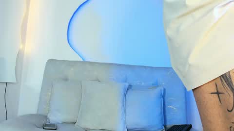 Snapshot of arohomlester_ chatting on 06/01/26, 11:45 ARON online show from 06/01/26, 11:45