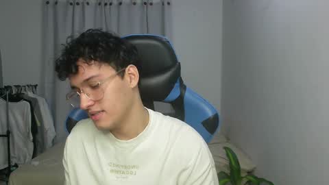  online show from 02/01/25, 04:03