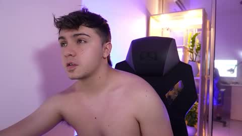 aron__cooper online show from 12/19/25, 12:39