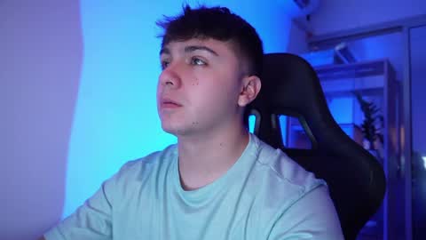 aron__cooper online show from 04/12/26, 12:54