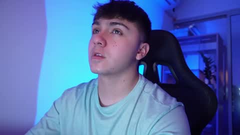 aron__cooper online show from 04/28/26, 02:27