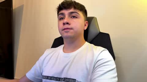 aron__cooper online show from 05/17/26, 02:13