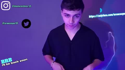 Snapshot of aron__cooper chatting on 06/15/26, 01:02 aron__cooper online show from 06/15/26, 01:02