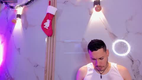 aron and molly online show from 12/20/25, 12:12