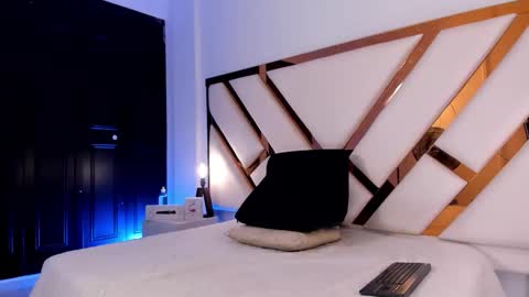 Aron cruz  online show from 03/18/26, 01:25