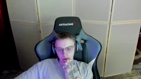 Snapshot of aron_neall chatting on 12/04/24, 07:34 biggest penis online show from 12/04/24, 07:34