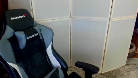 Snapshot of aron_neall chatting on 12/10/24, 04:45 biggest penis online show from 12/10/24, 04:45