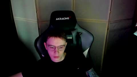 Snapshot of aron_neall chatting on 12/22/24, 09:44 biggest penis online show from 12/22/24, 09:44