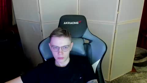 Snapshot of aron_neall chatting on 12/29/24, 11:07 biggest penis online show from 12/29/24, 11:07