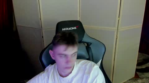 Snapshot of aron_neall chatting on 12/31/24, 06:05 biggest penis online show from 12/31/24, 06:05