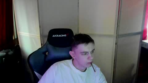 Snapshot of aron_neall chatting on 01/04/25, 09:21 biggest penis online show from 01/04/25, 09:21