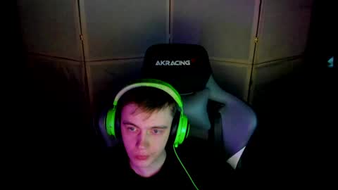 Snapshot of aron_neall chatting on 01/21/25, 01:54 biggest penis online show from 01/21/25, 01:54