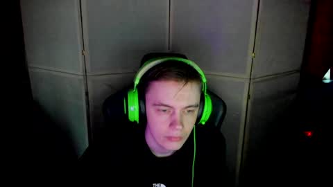 Snapshot of aron_neall chatting on 01/23/25, 07:32 biggest penis online show from 01/23/25, 07:32