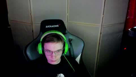 Snapshot of aron_neall chatting on 01/26/25, 08:14 biggest penis online show from 01/26/25, 08:14