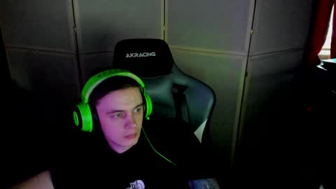 Snapshot of aron_neall chatting on 01/31/25, 12:18 biggest penis online show from 01/31/25, 12:18