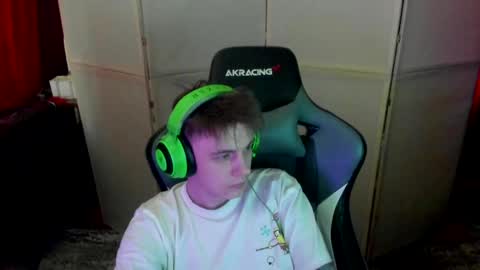 Snapshot of aron_neall chatting on 02/27/25, 09:00 biggest penis online show from 02/27/25, 09:00