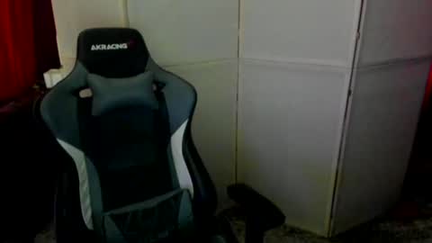 Snapshot of aron_neall chatting on 02/27/25, 12:02 biggest penis online show from 02/27/25, 12:02