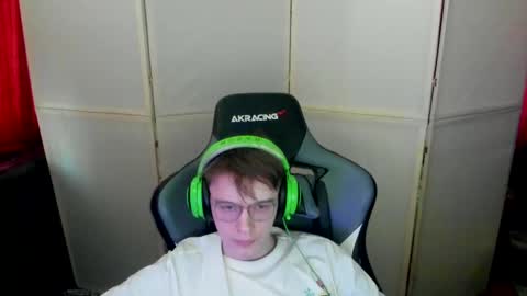 Snapshot of aron_neall chatting on 03/09/25, 10:41 biggest penis online show from 03/09/25, 10:41