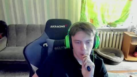 Snapshot of aron_neall chatting on 10/07/25, 08:33 biggest penis online show from 10/07/25, 08:33