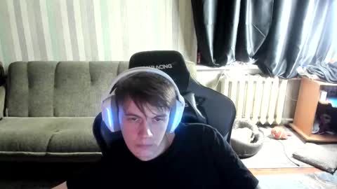 Snapshot of aron_neall chatting on 10/27/25, 06:39 biggest penis online show from 10/27/25, 06:39