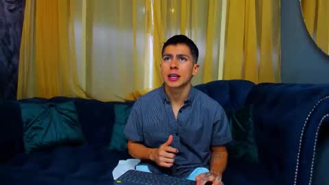 Snapshot of aron_pulse chatting on 02/10/26, 01:26 aron_pulse online show from 02/10/26, 01:26